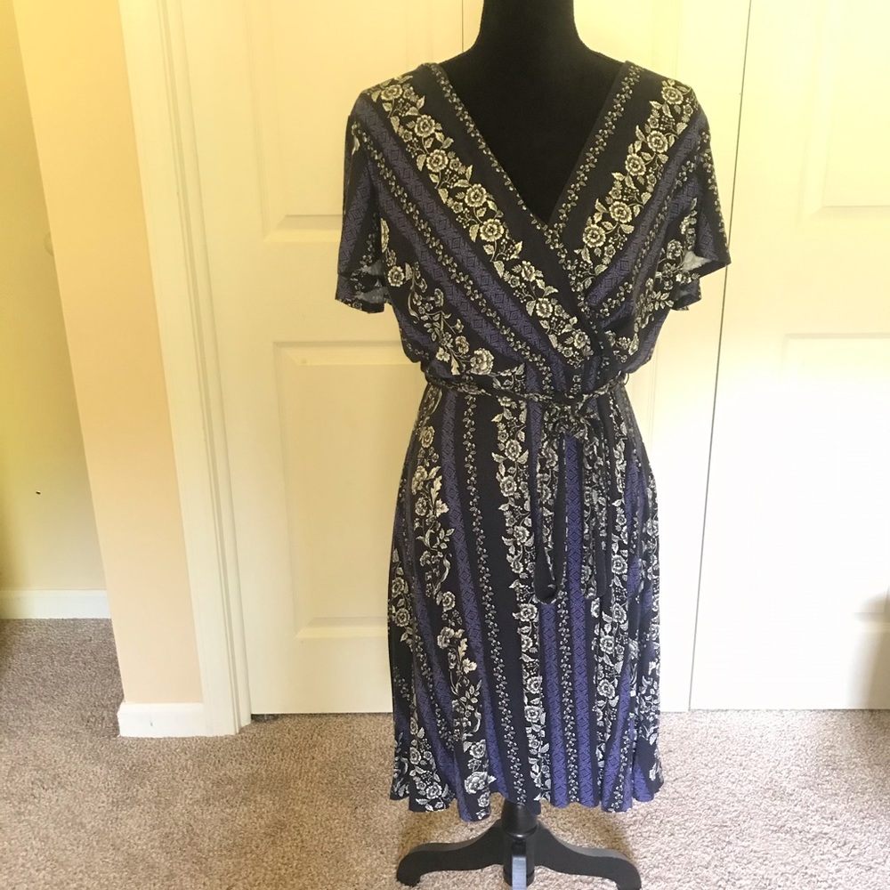 Women’s 14 Loft A Line Floral Dress